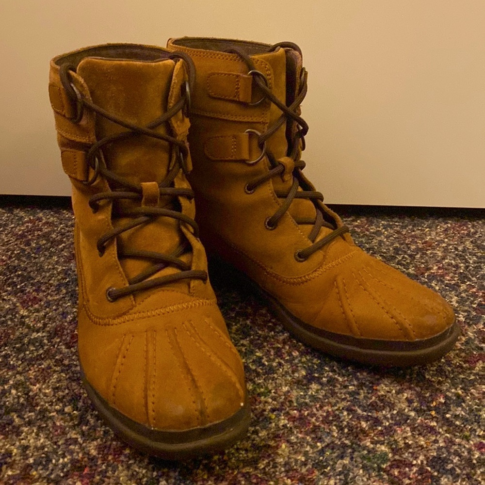Ugg Azaria Boots